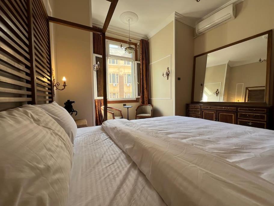Authentic 3Br Apartment In Downtown, Il Cairo Esterno foto