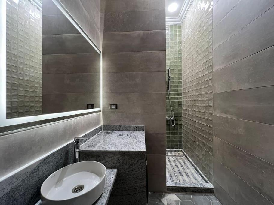 Authentic 3Br Apartment In Downtown, Il Cairo Esterno foto