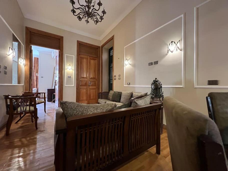 Authentic 3Br Apartment In Downtown, Il Cairo Esterno foto