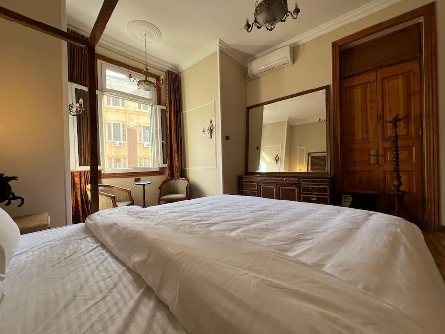 Authentic 3Br Apartment In Downtown, Il Cairo Esterno foto
