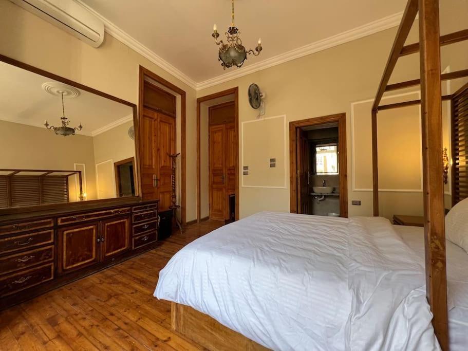 Authentic 3Br Apartment In Downtown, Il Cairo Esterno foto