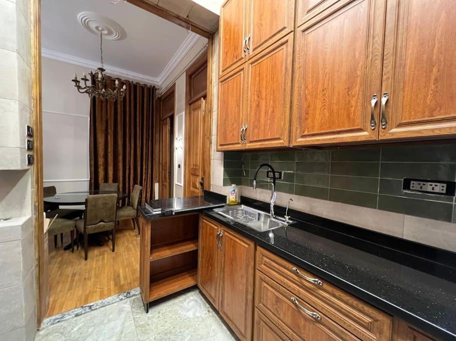 Authentic 3Br Apartment In Downtown, Il Cairo Esterno foto